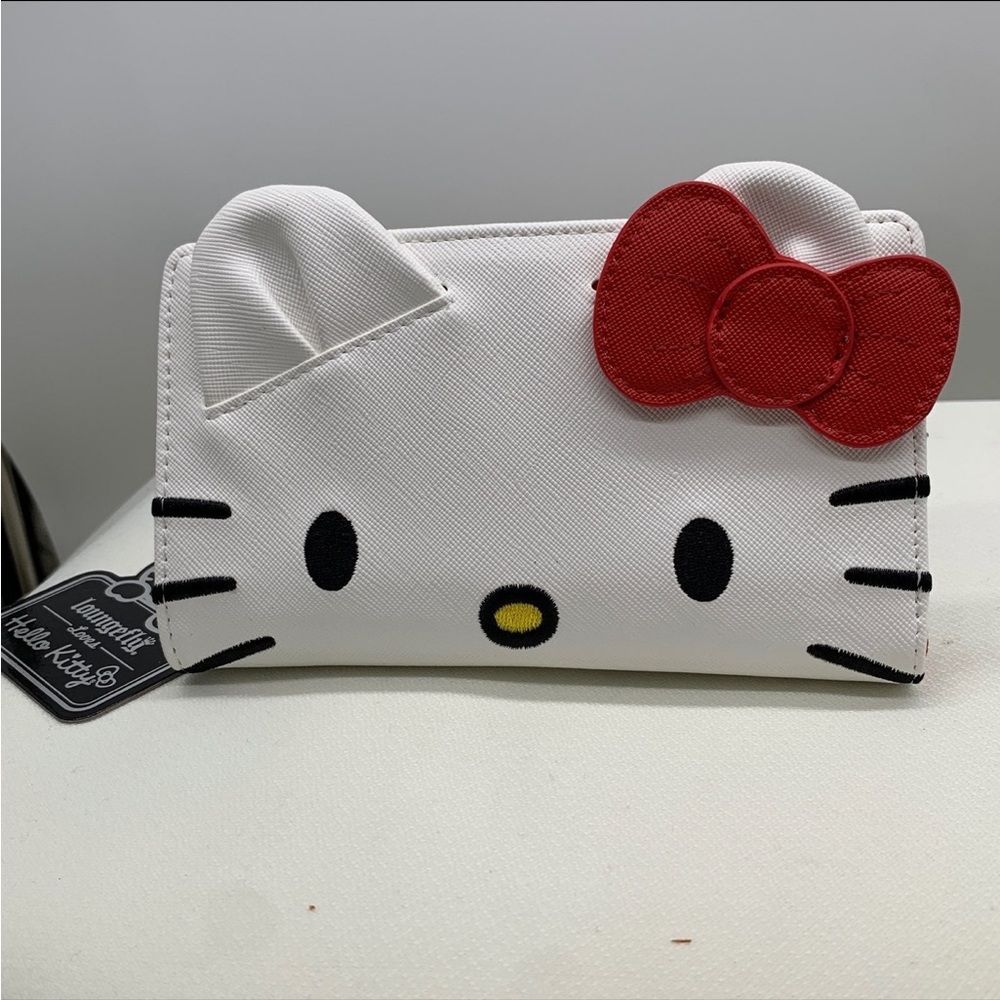 Hello Kitty Loungefly Bifold Wallet 6.5"